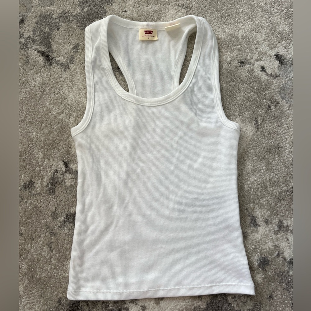 Levi’s white tank top